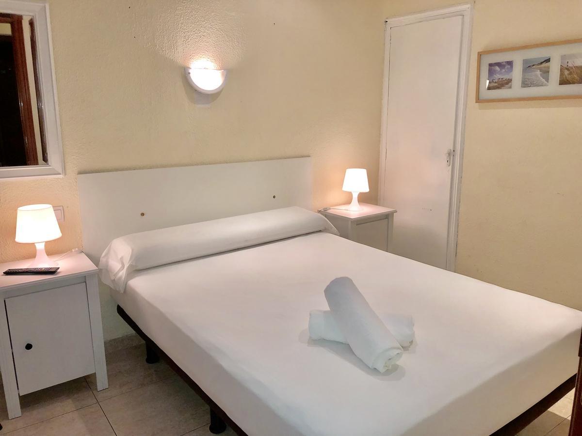 Hostal Arriaza มาดริด ภายนอก รูปภาพ