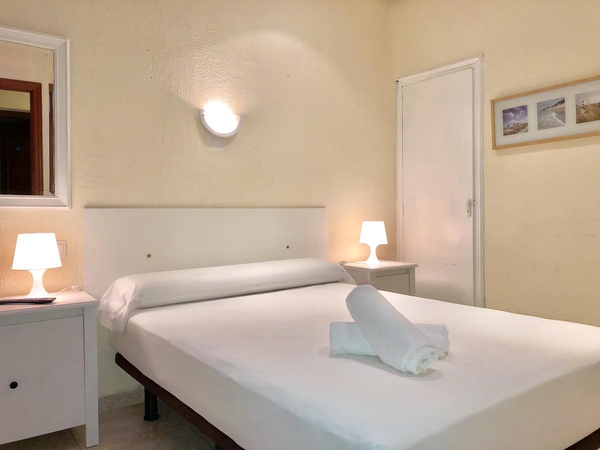 Hostal Arriaza มาดริด ภายนอก รูปภาพ