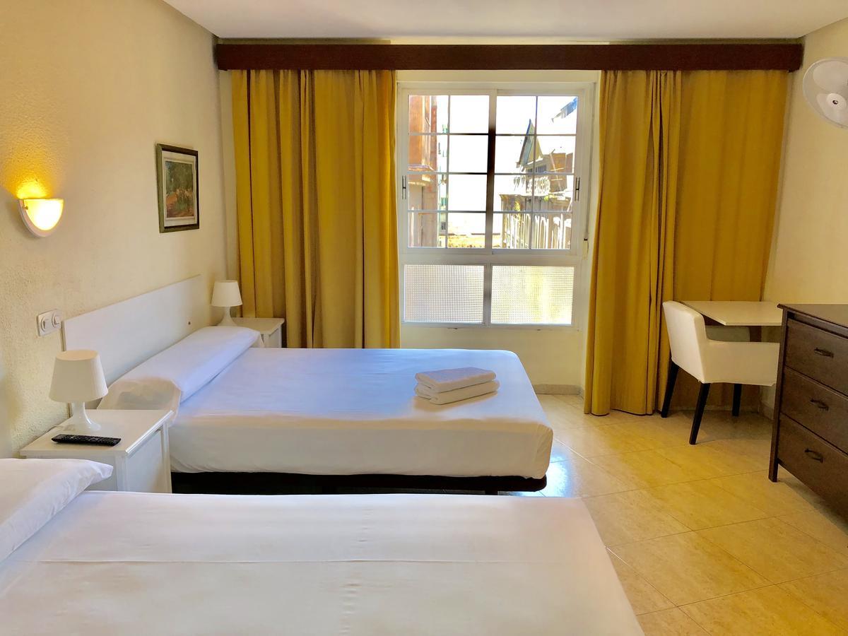 Hostal Arriaza มาดริด ภายนอก รูปภาพ