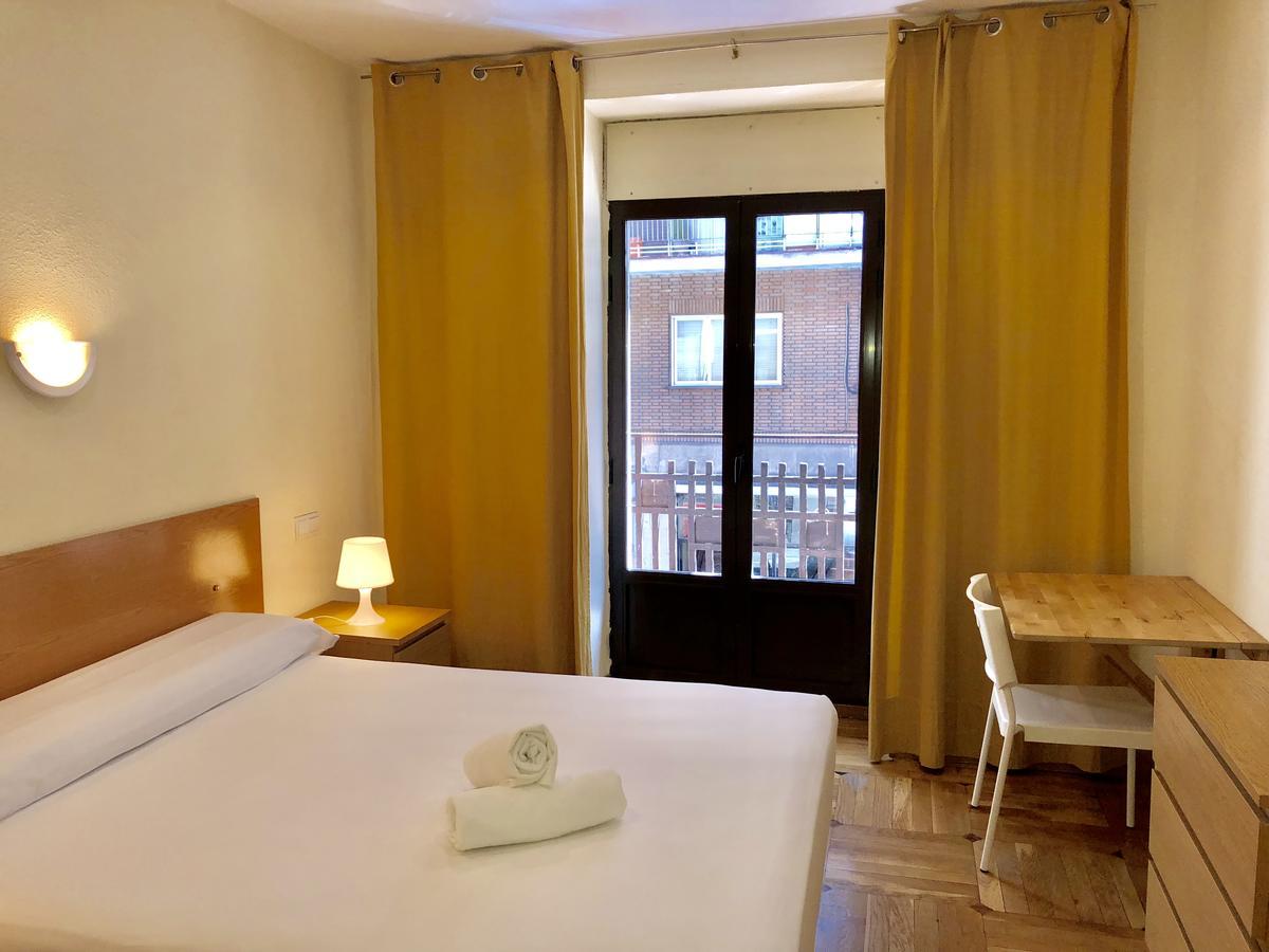 Hostal Arriaza มาดริด ภายนอก รูปภาพ
