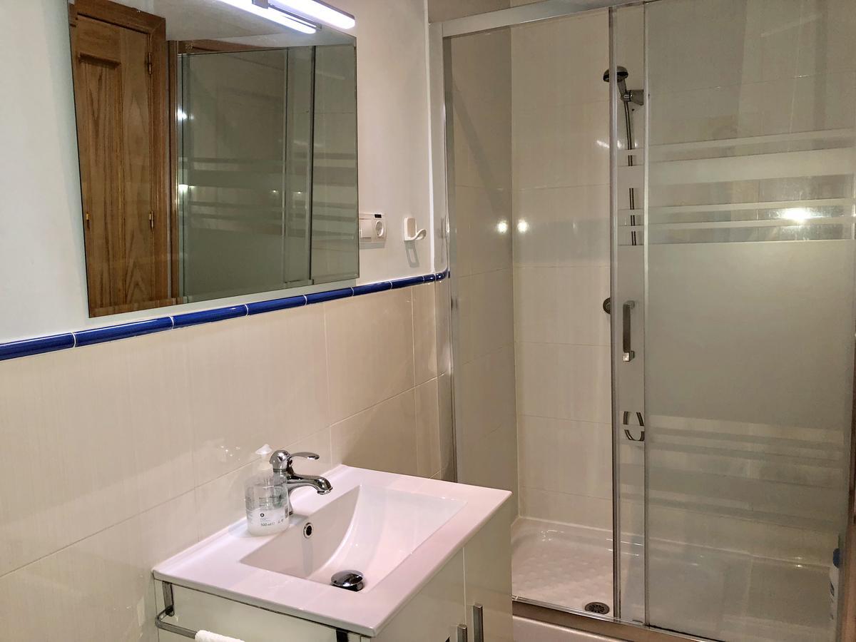 Hostal Arriaza มาดริด ภายนอก รูปภาพ